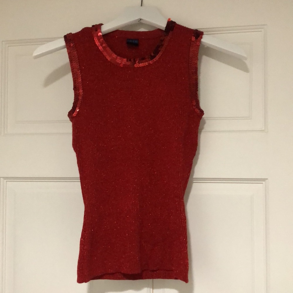 Beautiful red sparkling ribbed tee - NWOT Fits like a small